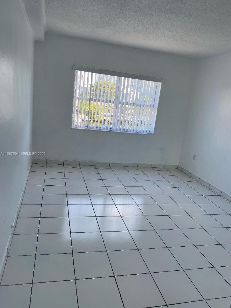 400 Kings Point Dr 328 photo 19
