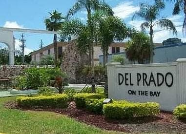 18061 Biscayne Blvd 702 photo 1