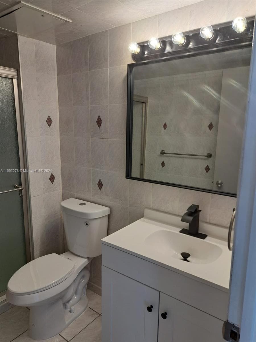 18061 Biscayne Blvd 702 photo 14