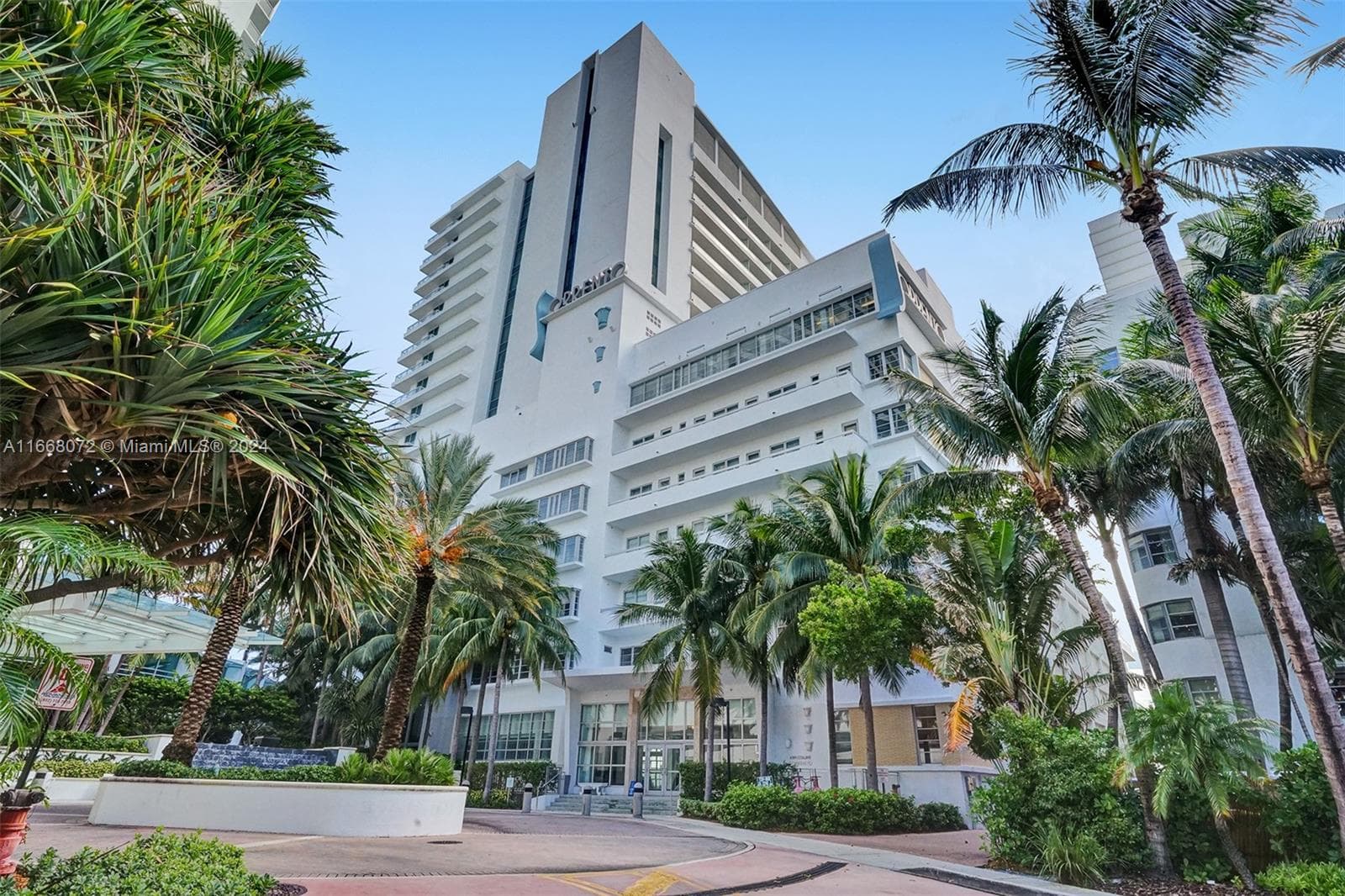 4391 Collins Ave 1501 photo 5