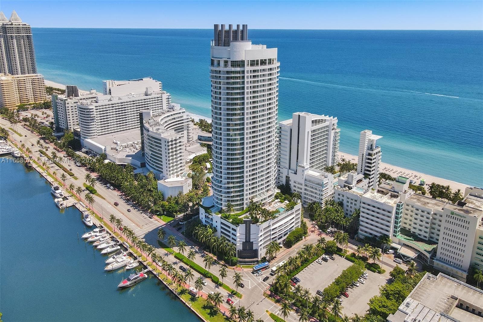 4391 Collins Ave 1501 photo 4