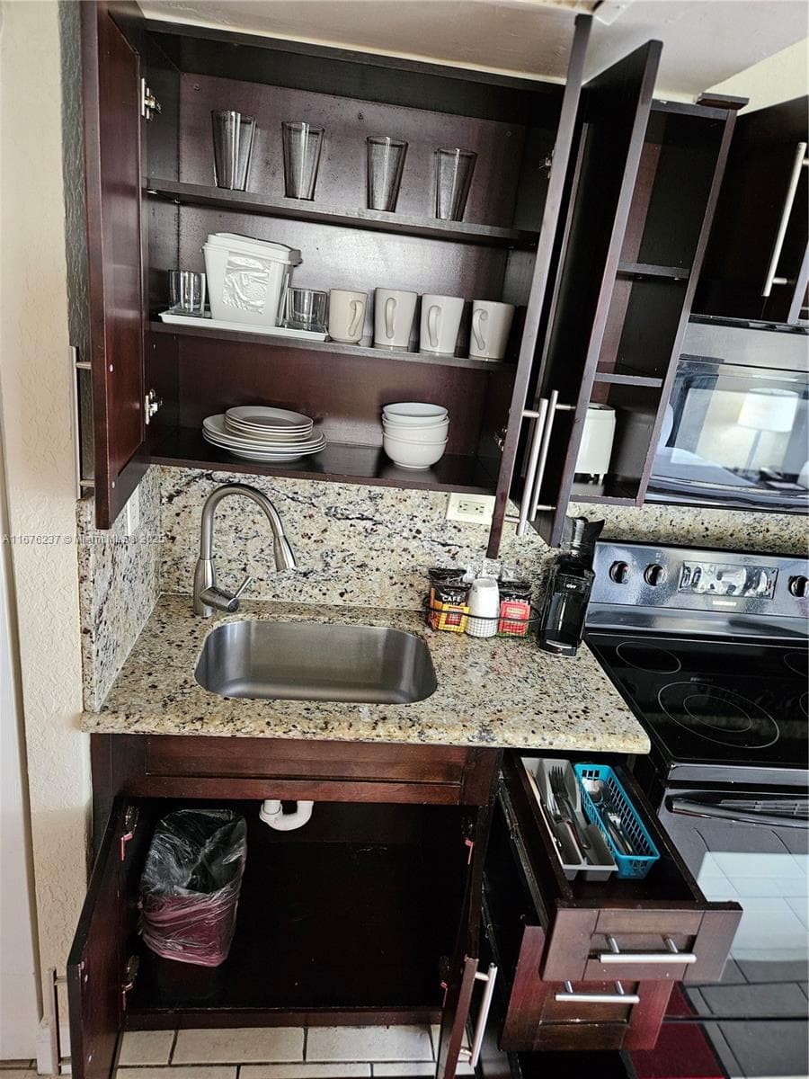 19201 Collins Ave 237 photo 8