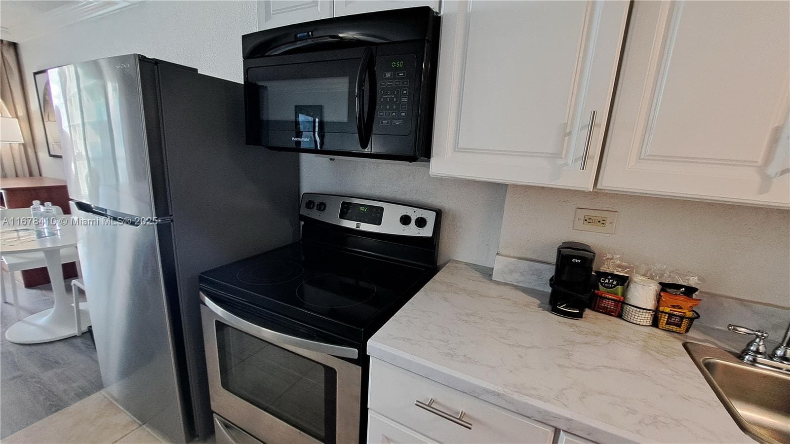 19201 Collins Ave 747 photo 21