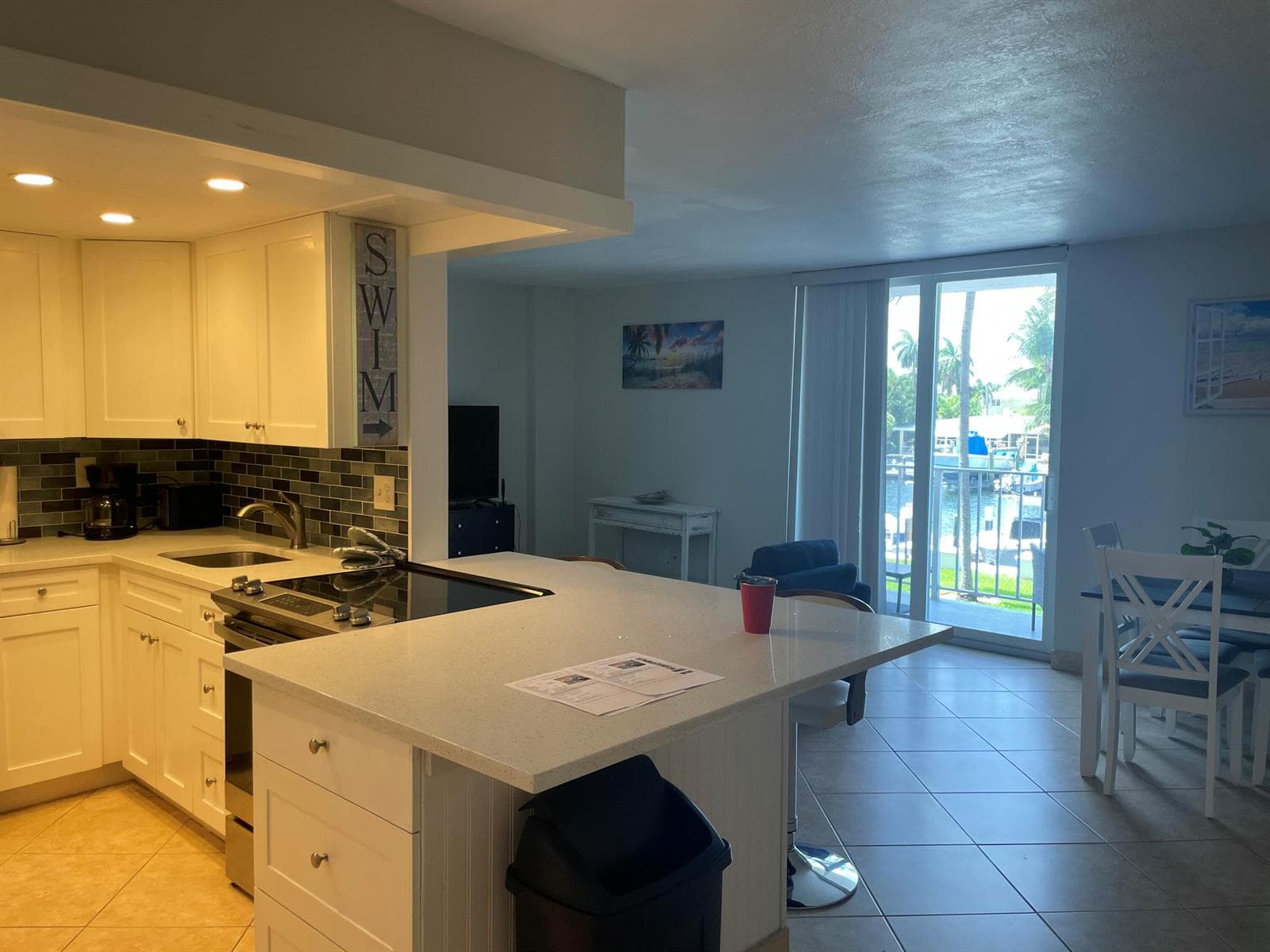 1731 SE 15 206 photo 1