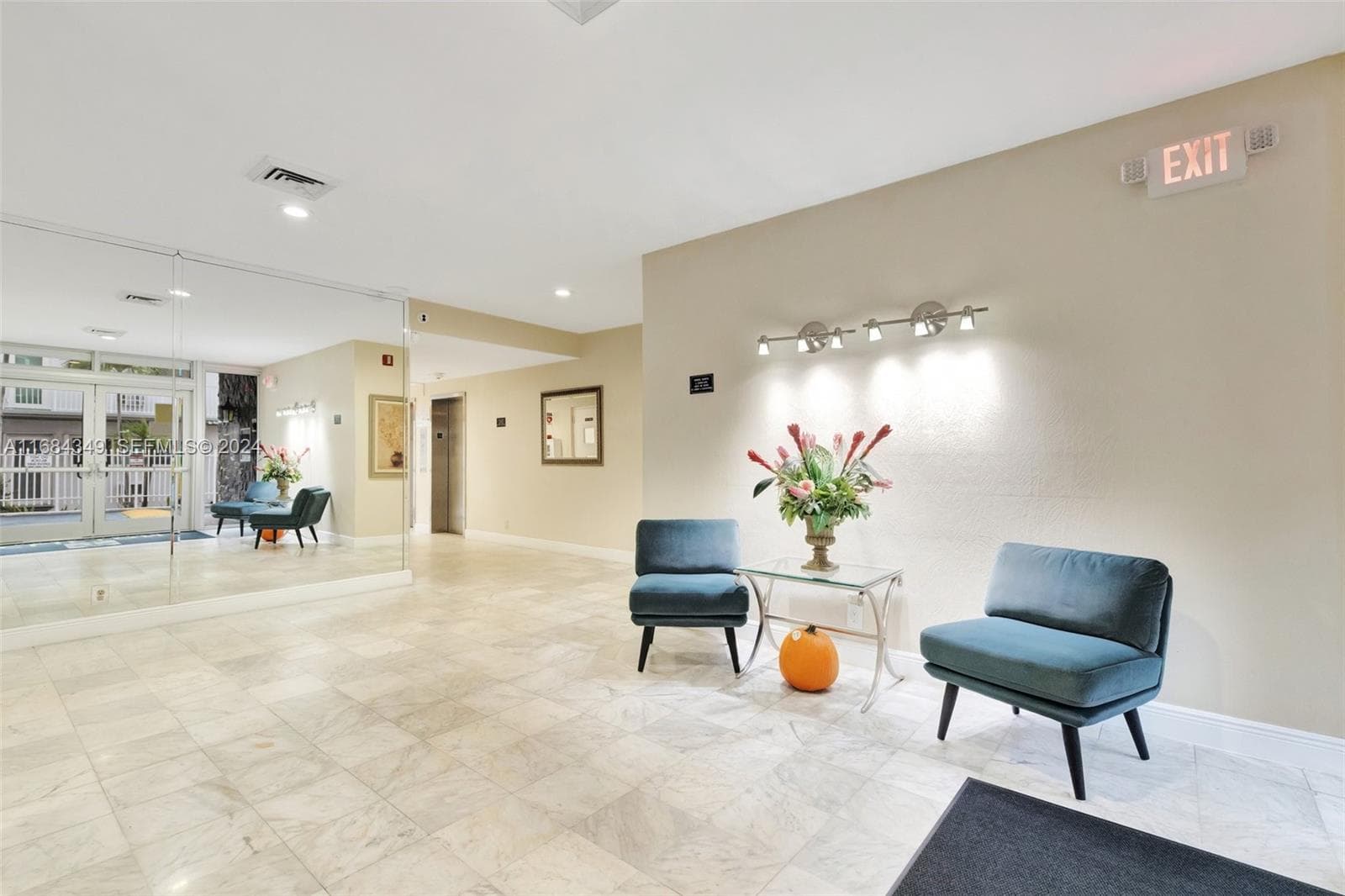 3161 S Ocean Dr 203 photo 8