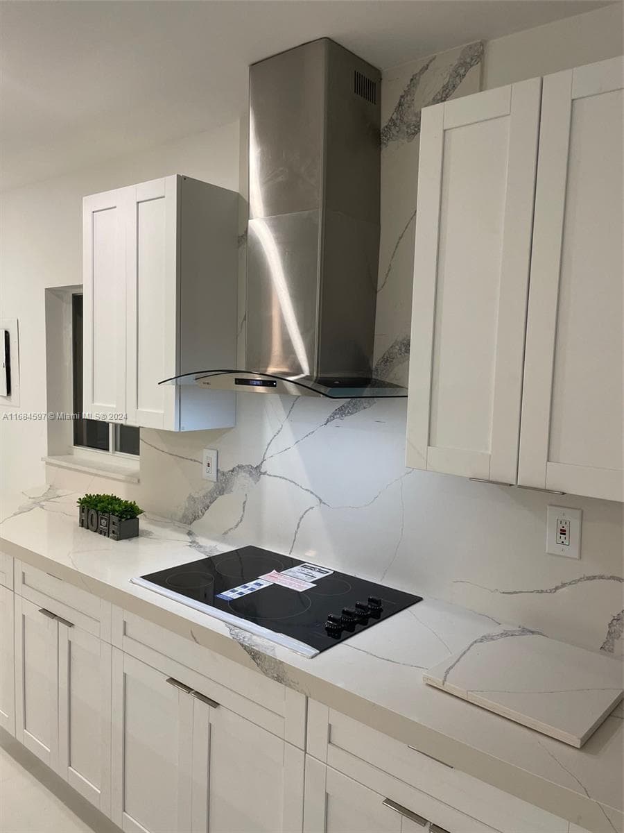 1201 Marseille Dr 17 photo 5