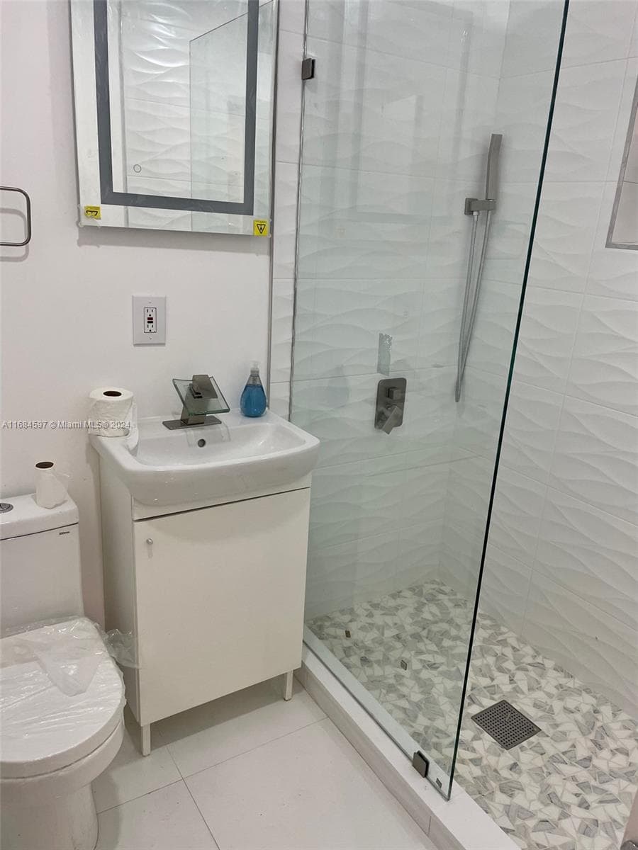1201 Marseille Dr 17 photo 9
