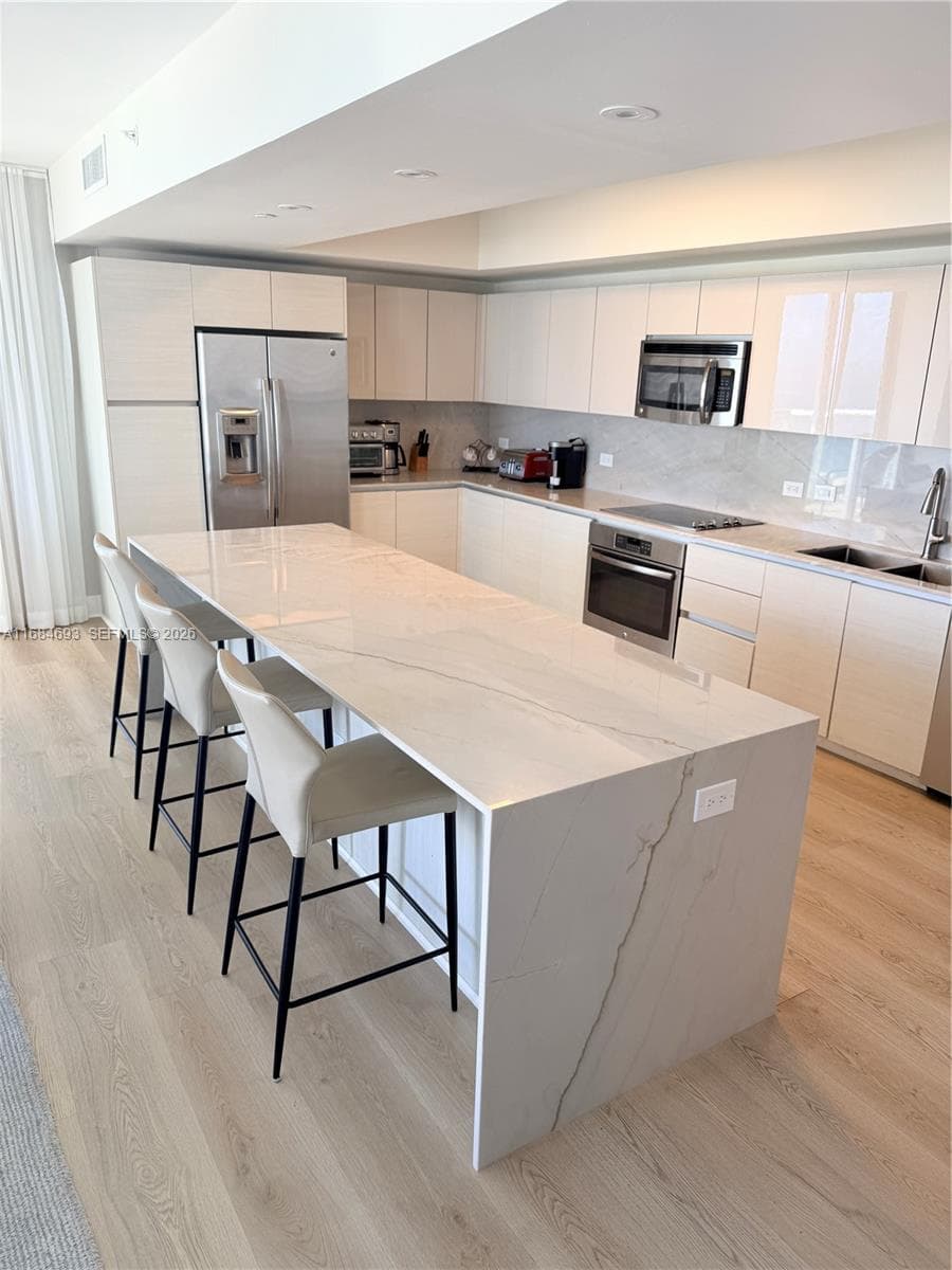 2600 E Hallandale Beach blvd T2701 photo 2