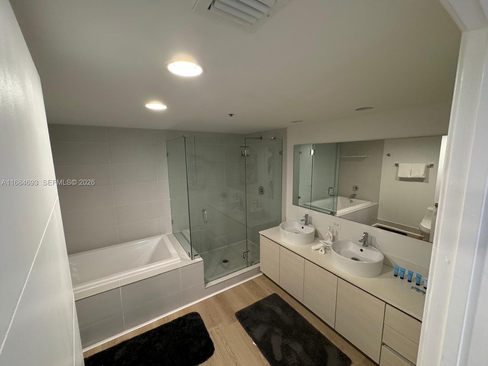 2600 E Hallandale Beach blvd T2701 photo 8