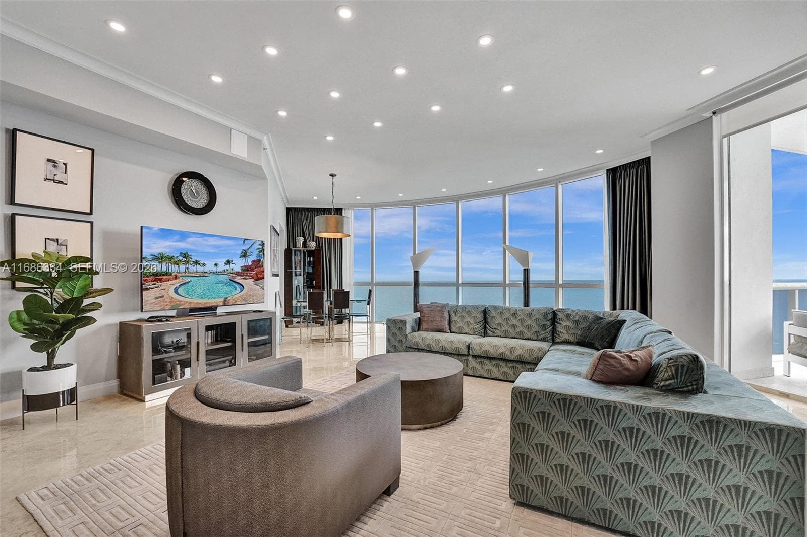 18101 Collins Ave 3409 photo 2