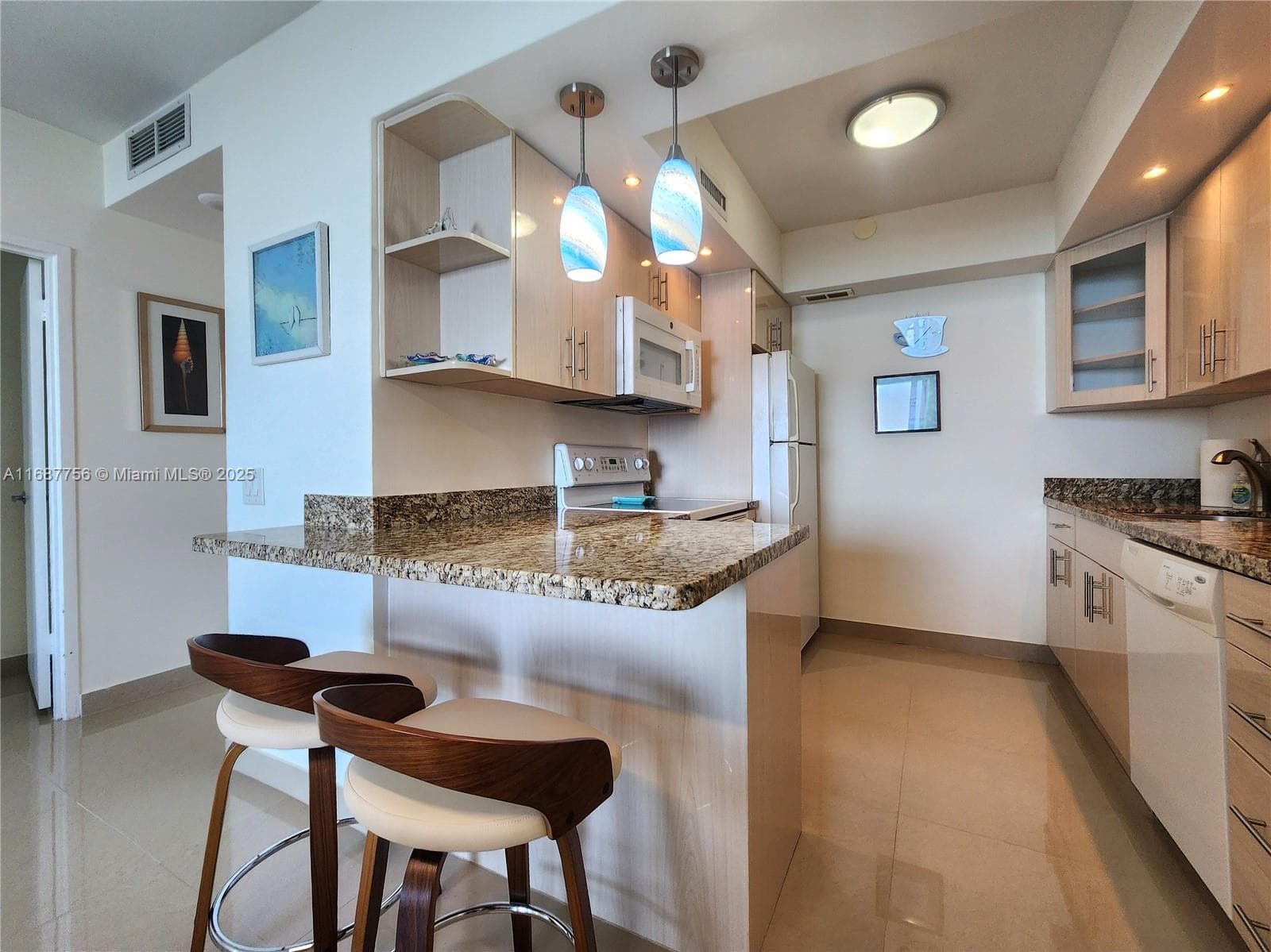 3505 S Ocean Dr 507 photo 7