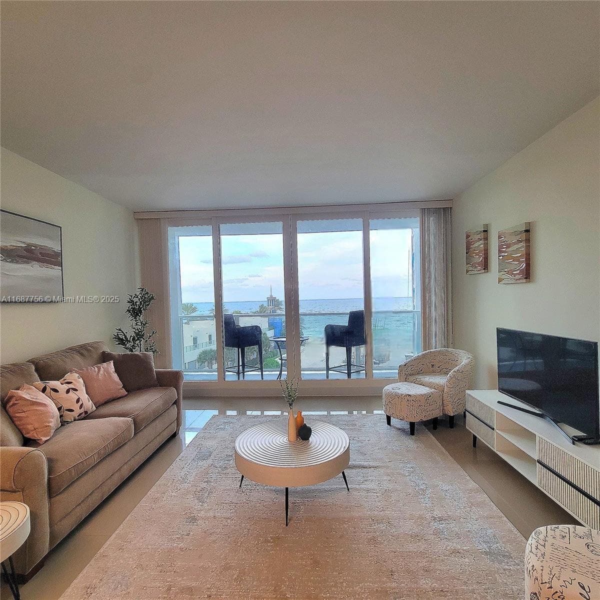 3505 S Ocean Dr 507 photo 3