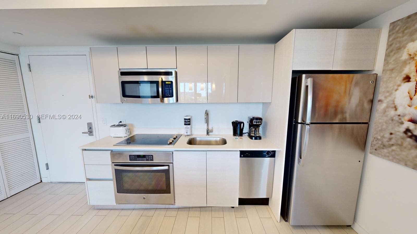 2602 E Hallandale Beach Blvd R610 photo 11