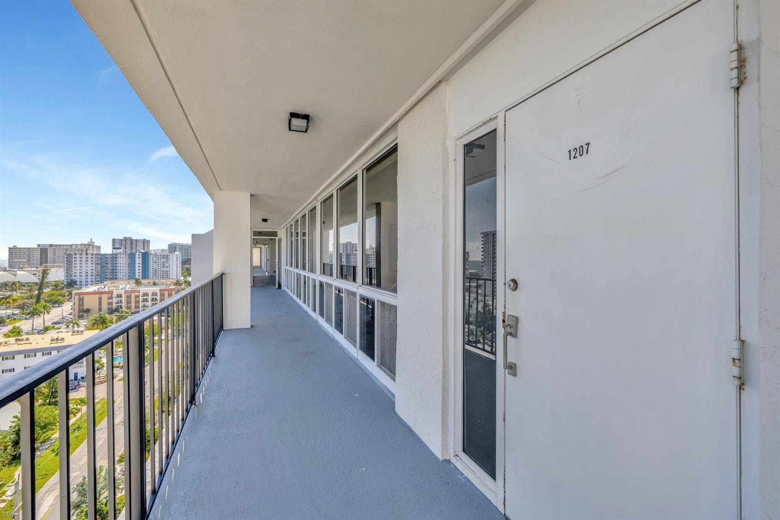 521 N Riverside Drive 1207 photo 9