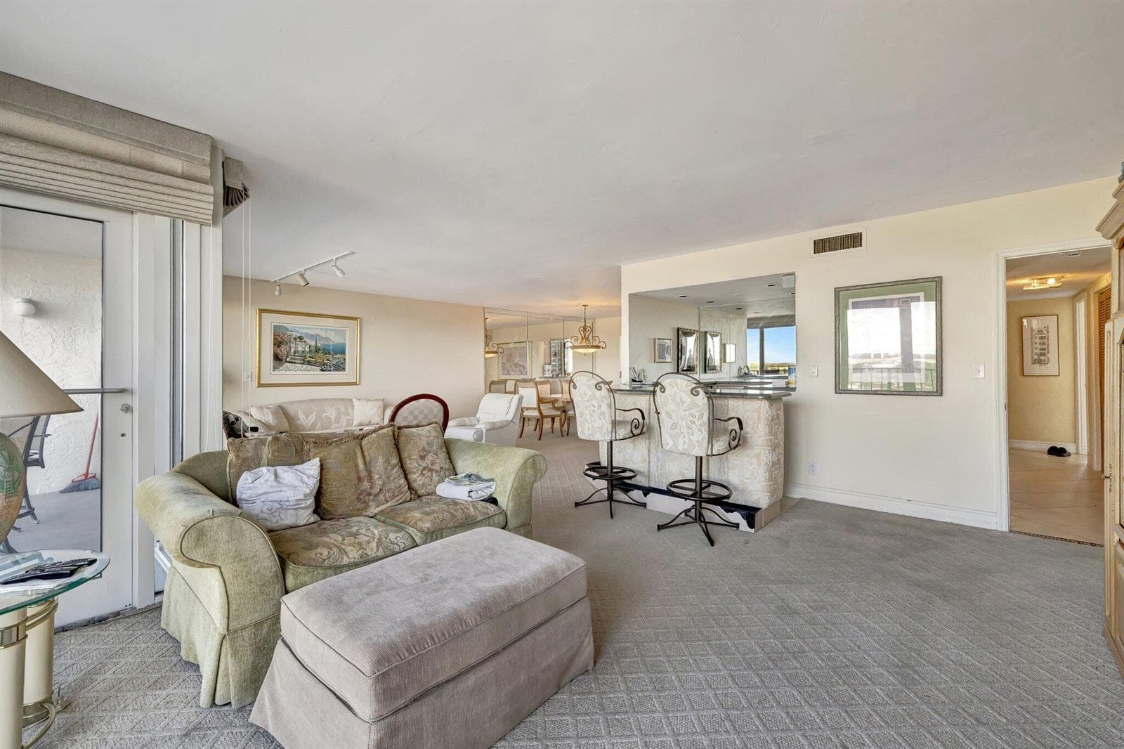 521 N Riverside Drive 1207 photo 19
