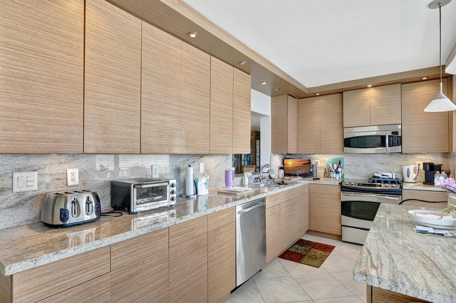 521 N Riverside Drive 1207 photo 25