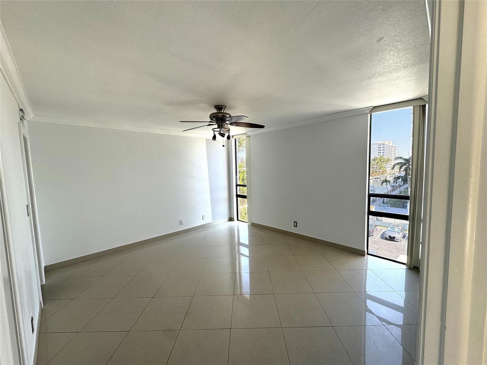 4800 Bayview Drive 406 photo 16