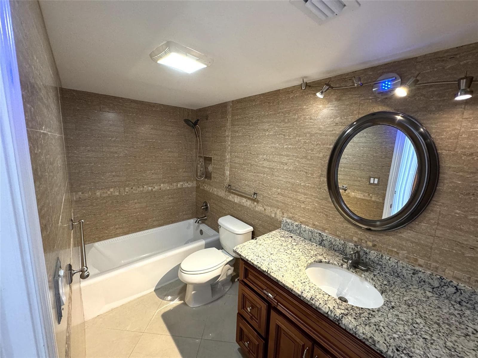 4800 Bayview Drive 406 photo 7