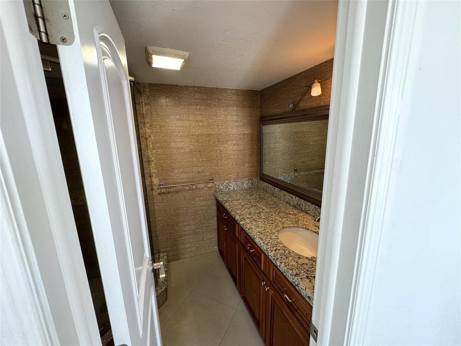 4800 Bayview Drive 406 photo 19