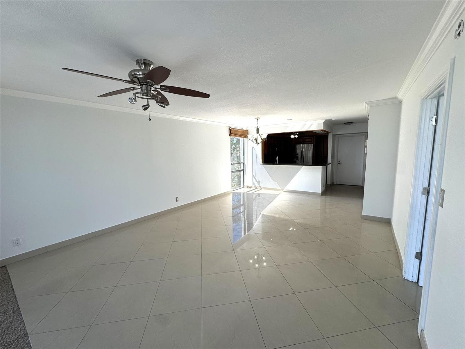 4800 Bayview Drive 406 photo 4