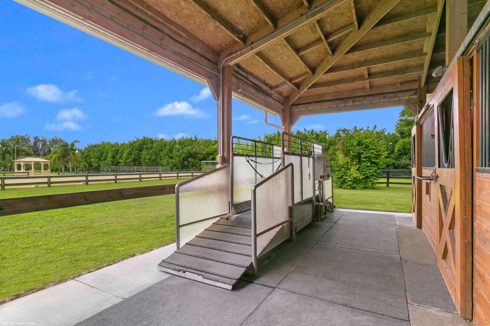 16559 Rustic Road photo 18