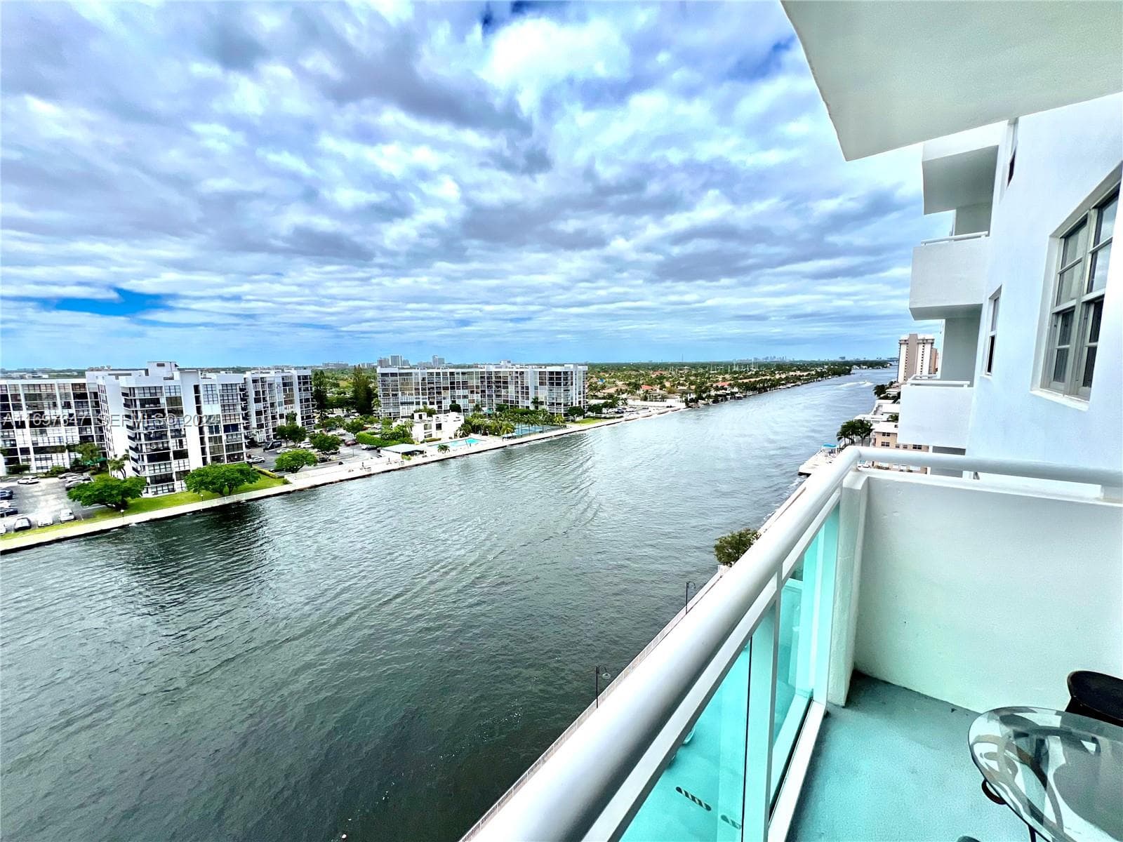 3000 S Ocean Dr 1012 photo 11