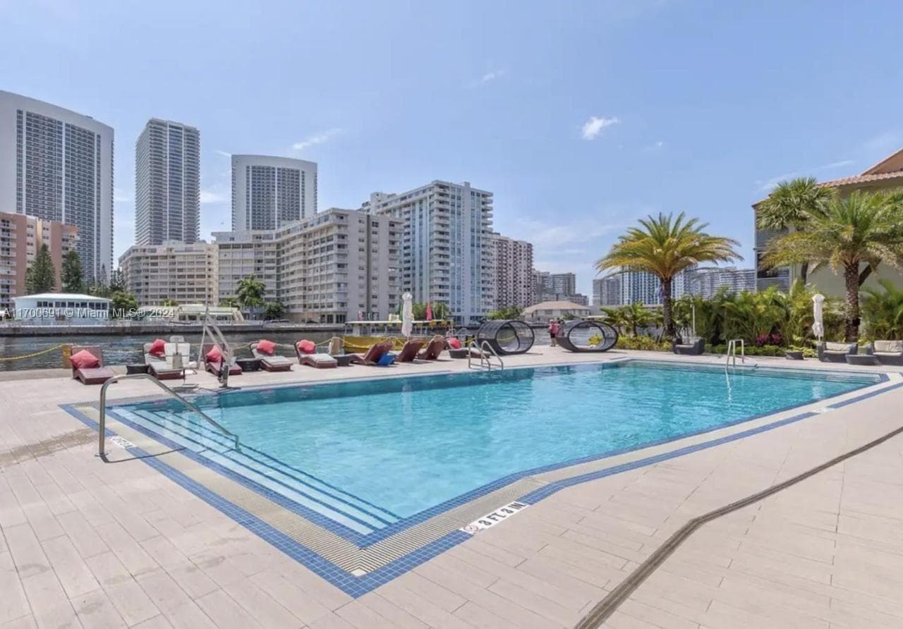 2602 E Hallandale Beach Blvd R508 photo 22