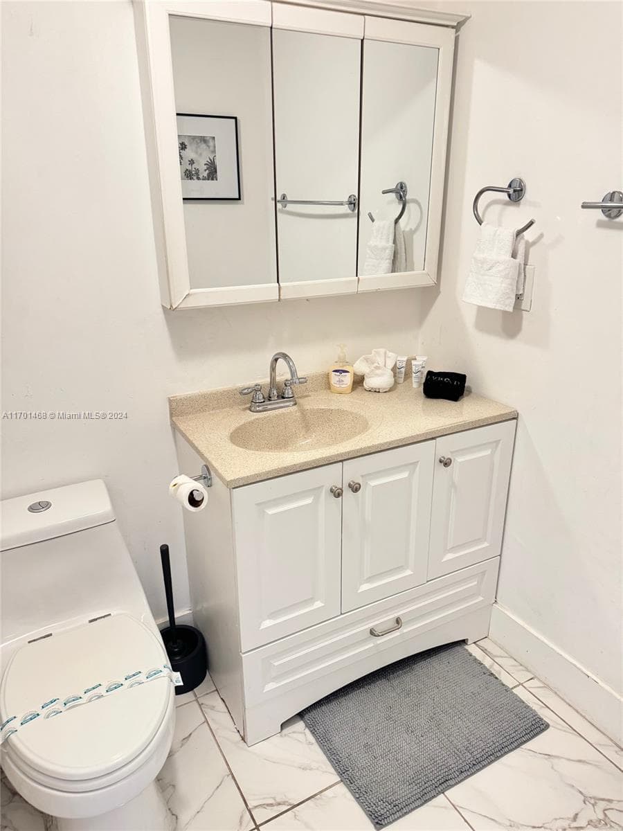 3901 S Ocean Dr 3Y photo 16