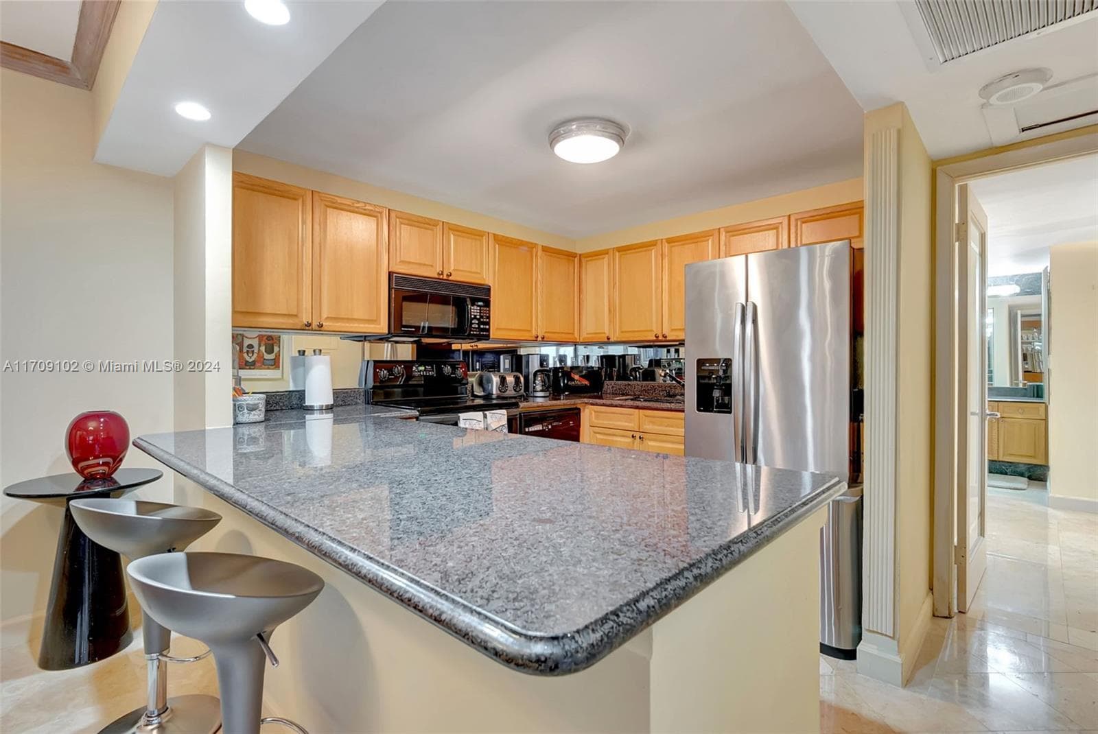2301 Collins Ave 1206 photo 9