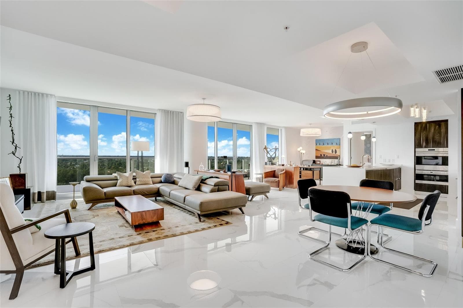 1180 N Federal Highway 1203 photo 4