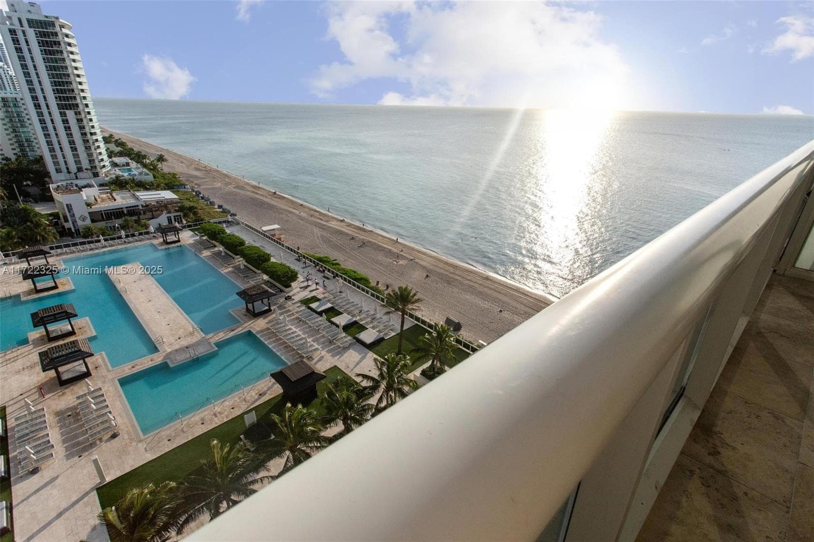 1830 S Ocean Dr 1712 photo 2