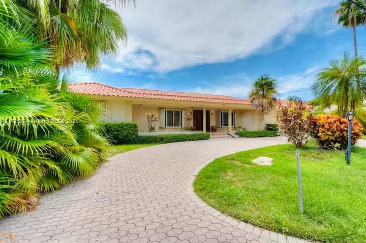 12 Isla Bahia Dr photo 2