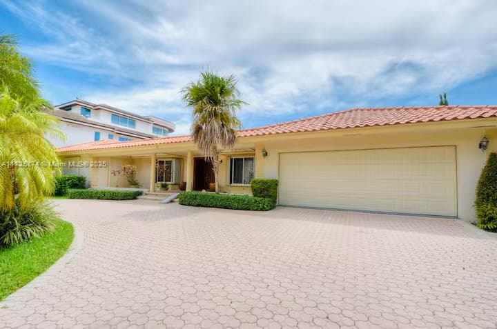 12 Isla Bahia Dr photo 1