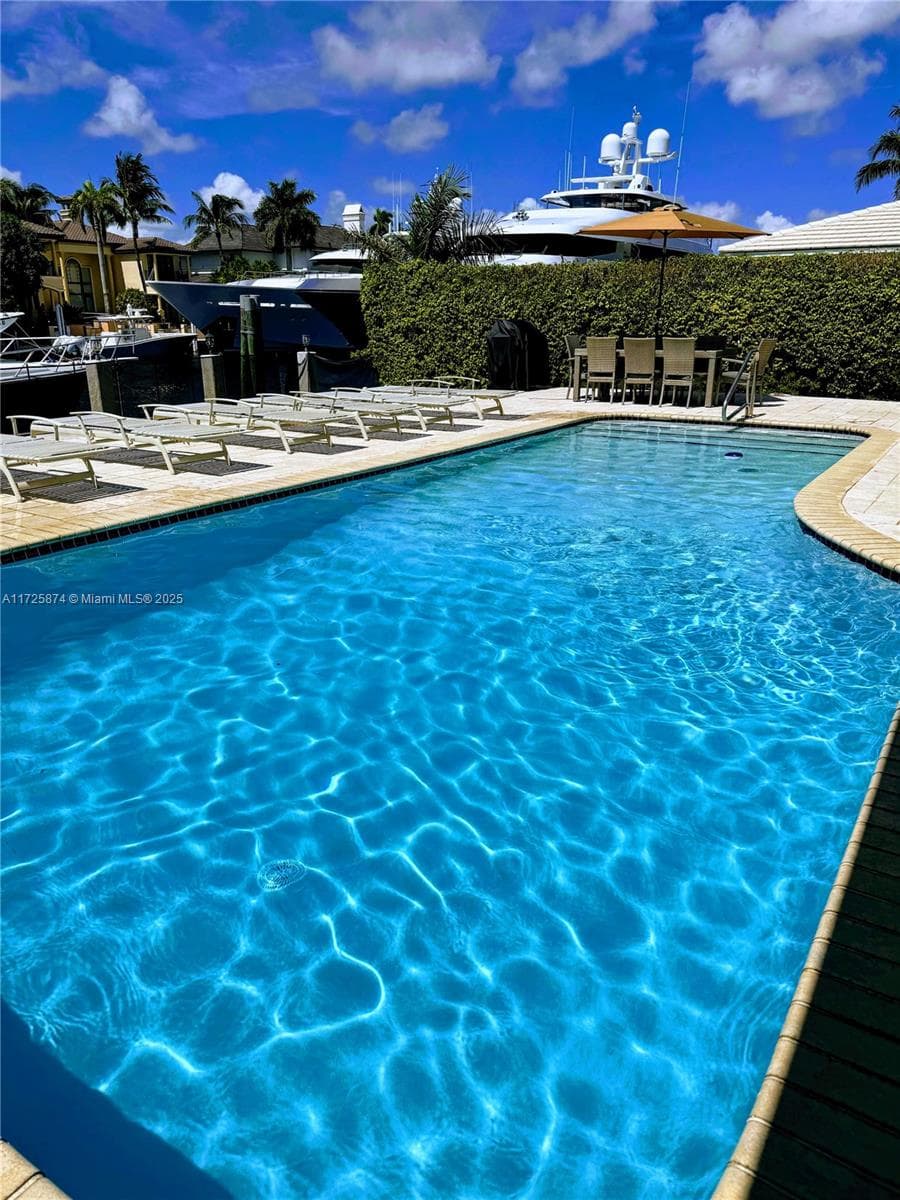 12 Isla Bahia Dr photo 4