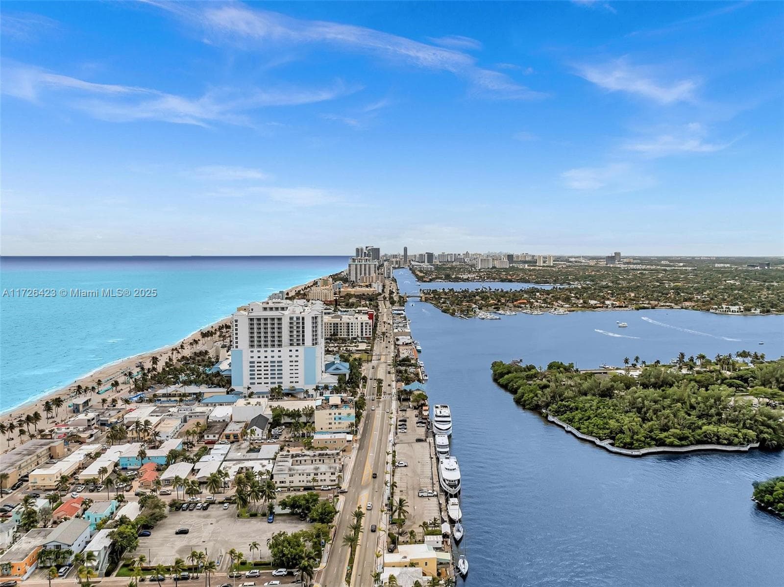 1318 N Ocean Dr photo 2