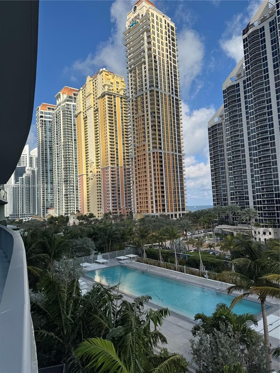 17550 Collins Ave 601 photo 2