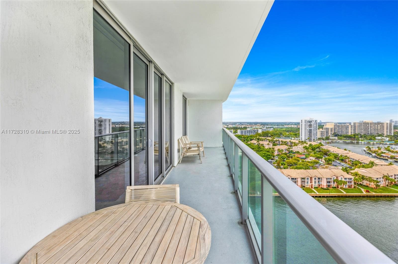 4010 S Ocean Dr R1601 photo 3