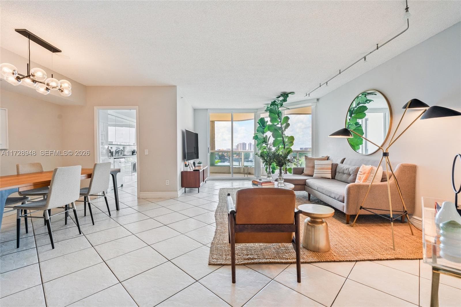 21205 Yacht Club Dr 805 photo 5