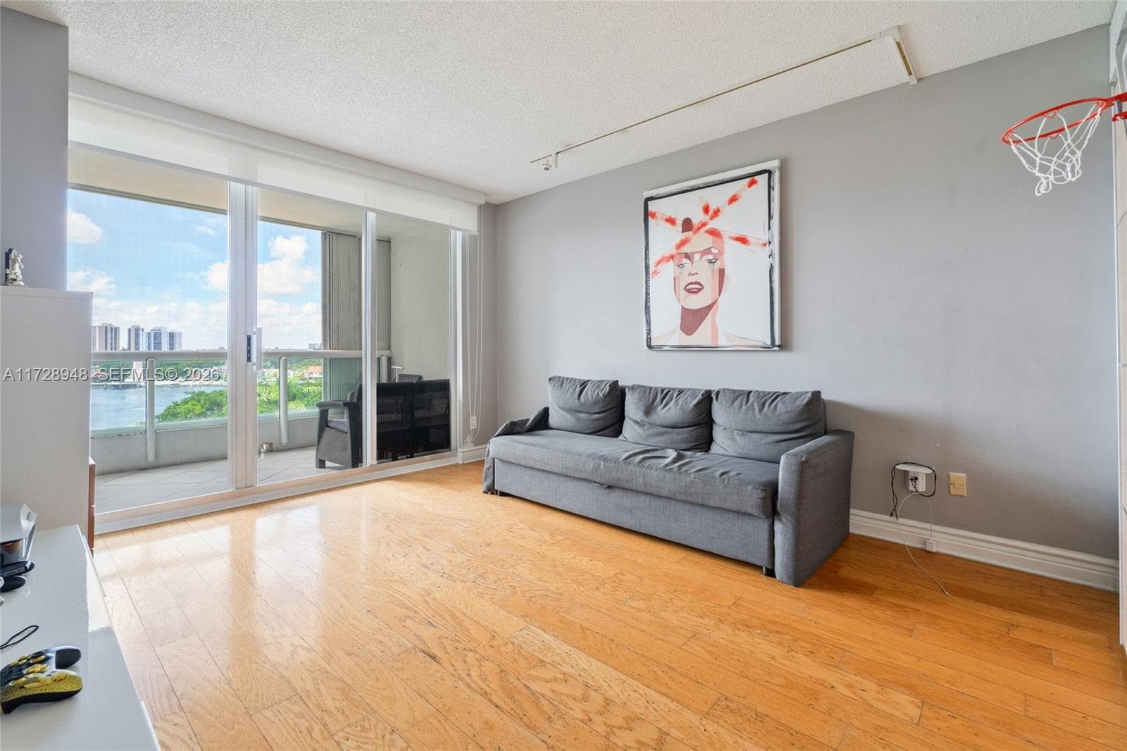 21205 Yacht Club Dr 805 photo 15