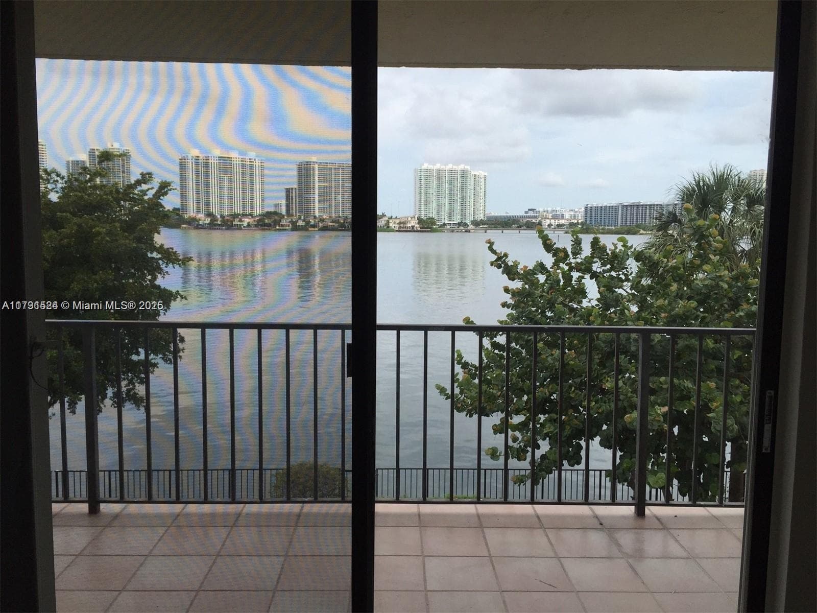 17878 N Bay Rd 201 photo 2