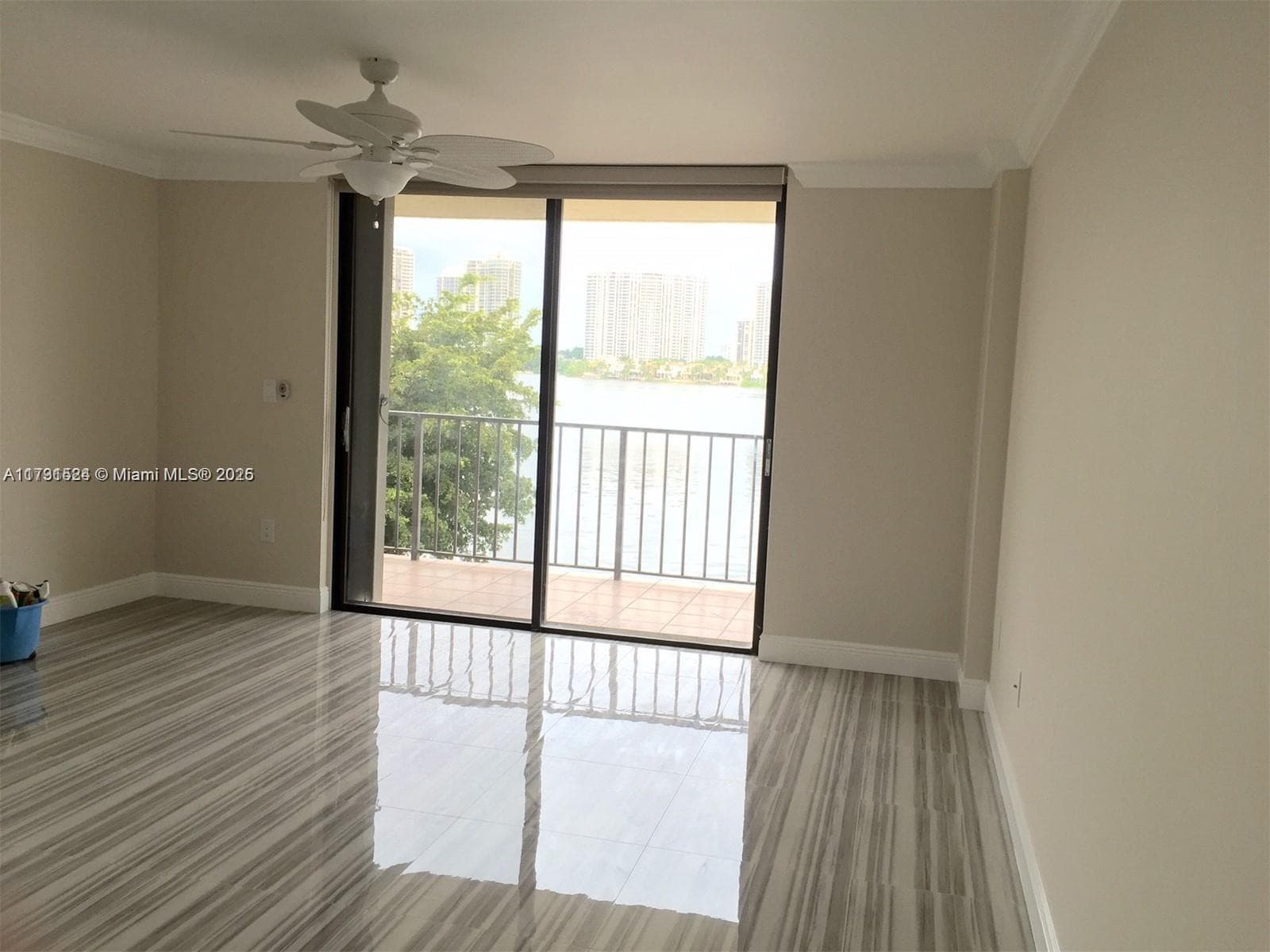 17878 N Bay Rd 201 photo 5