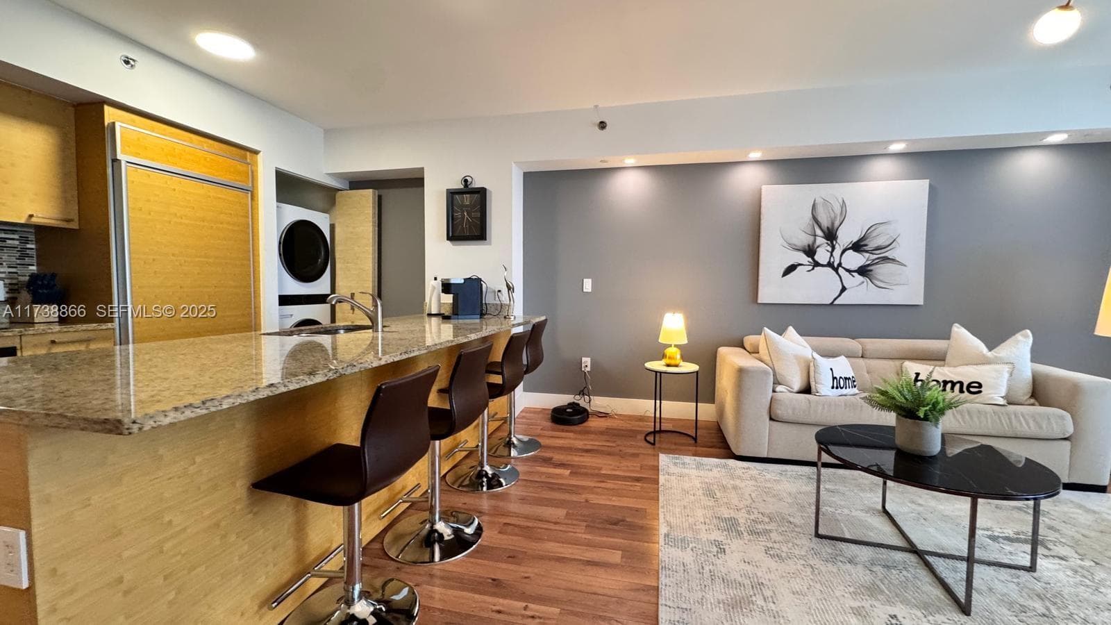 1830 S Ocean Dr 2209 photo 4