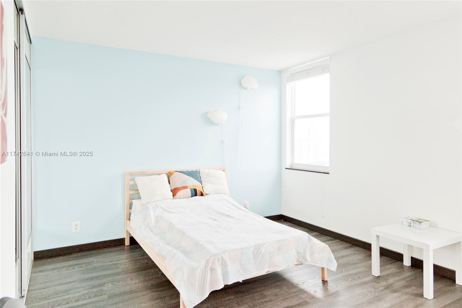 427 Golden Isles Dr 15J photo 14