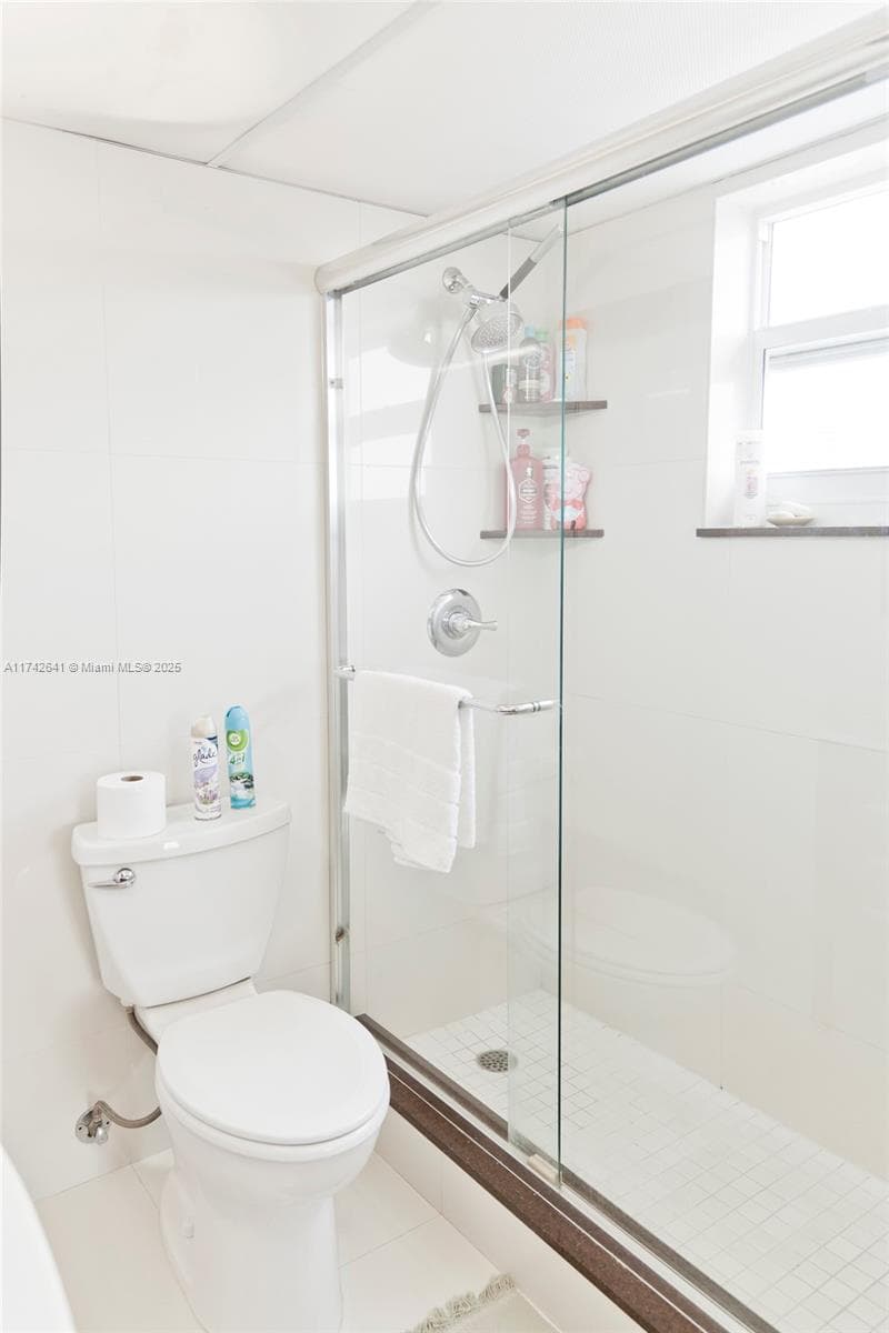 427 Golden Isles Dr 15J photo 15