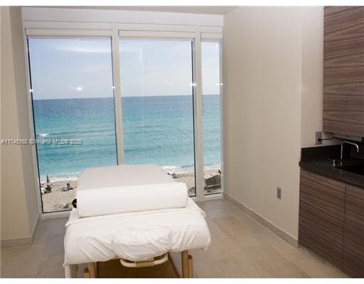 1830 S Ocean Dr 1708 photo 22