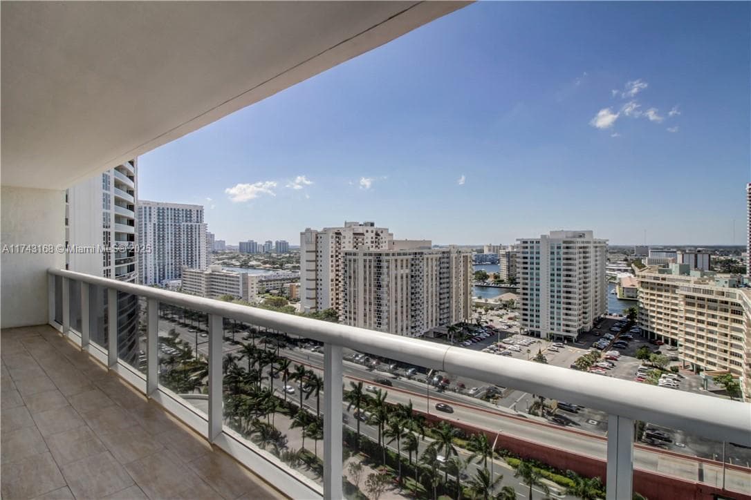 1830 S Ocean Dr 1708 photo 14