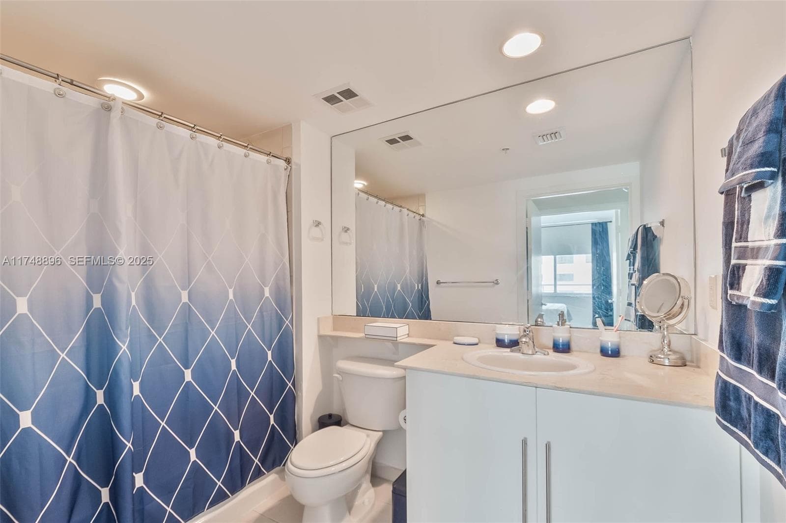 335 S Biscayne Blvd 2402 photo 12