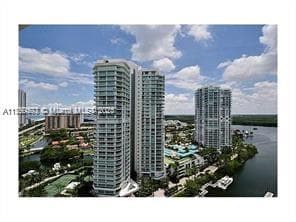 150 Sunny Isles Blvd 1-501 photo 6