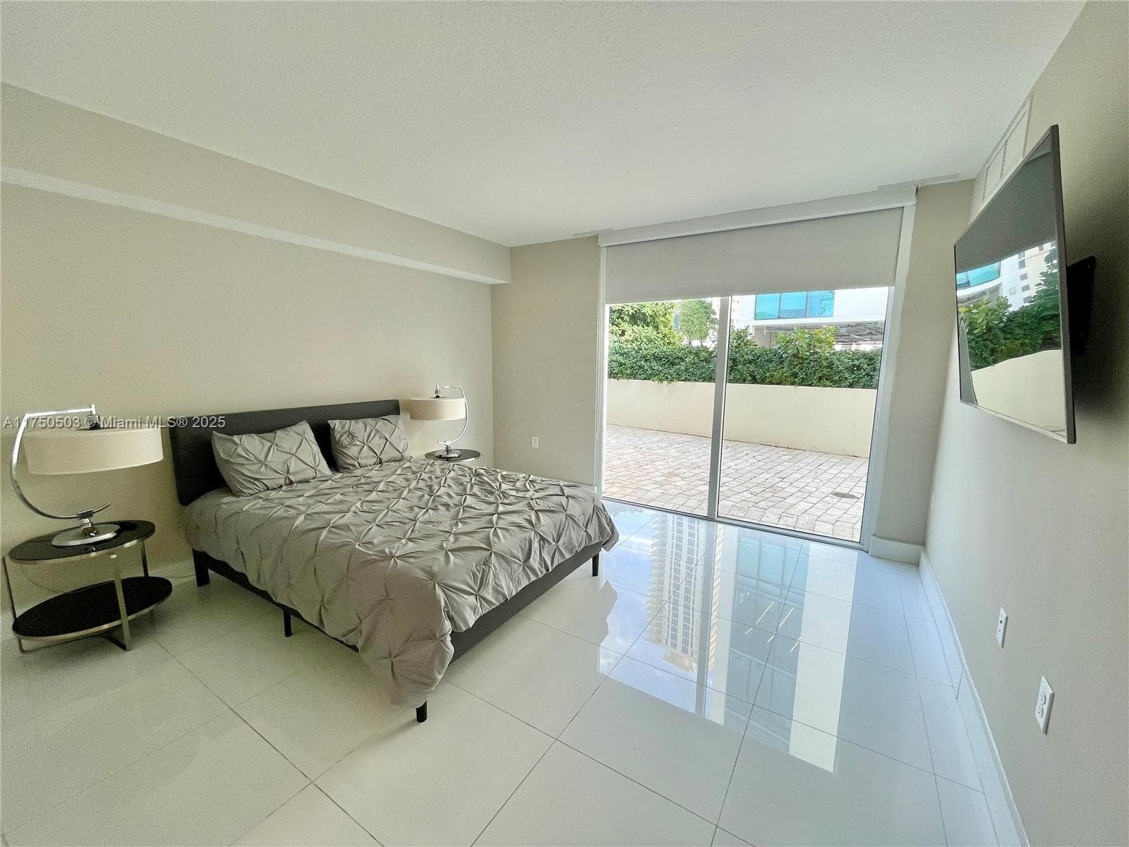 150 Sunny Isles Blvd 1-501 photo 20