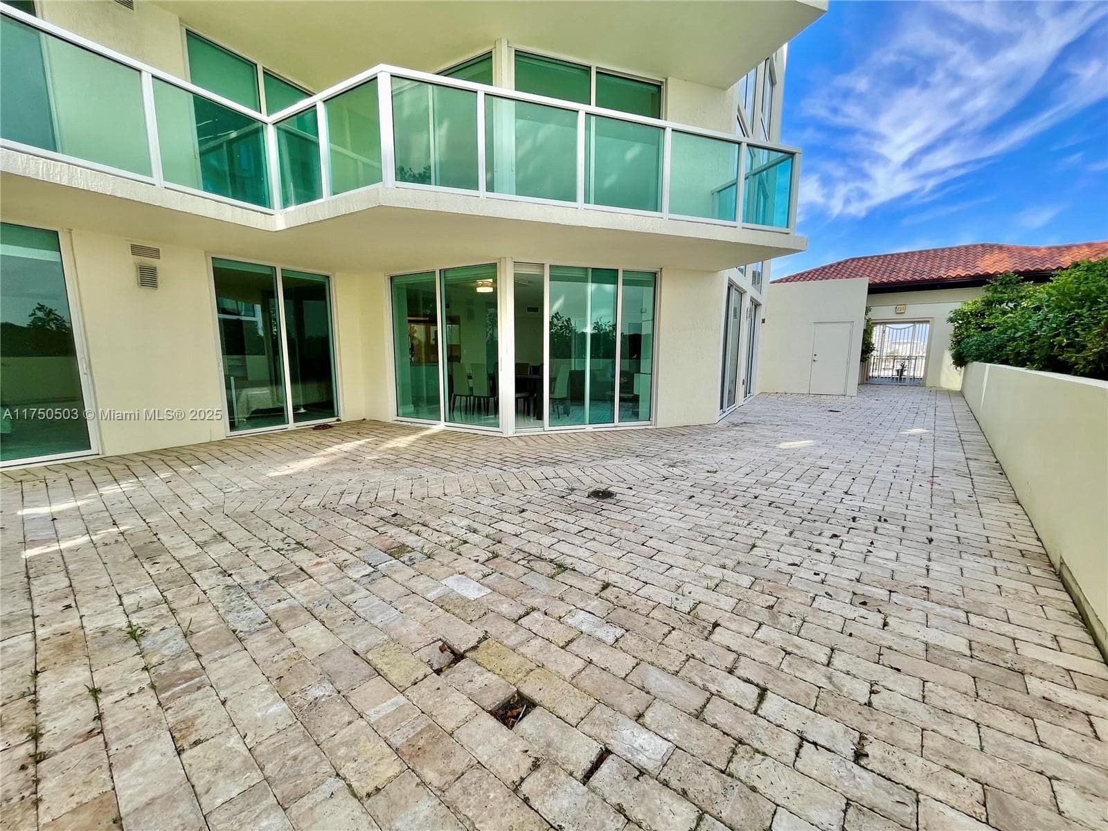 150 Sunny Isles Blvd 1-501 photo 24